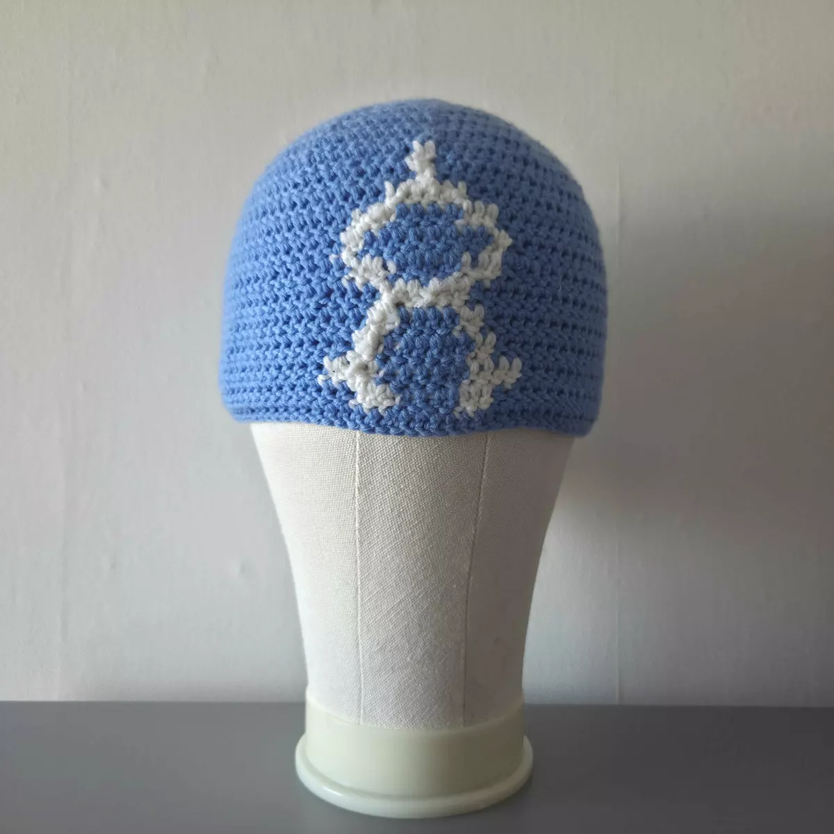 Bonnet Team Aqua Pokémon en crochet fait main - accessoire geek et artisanal
