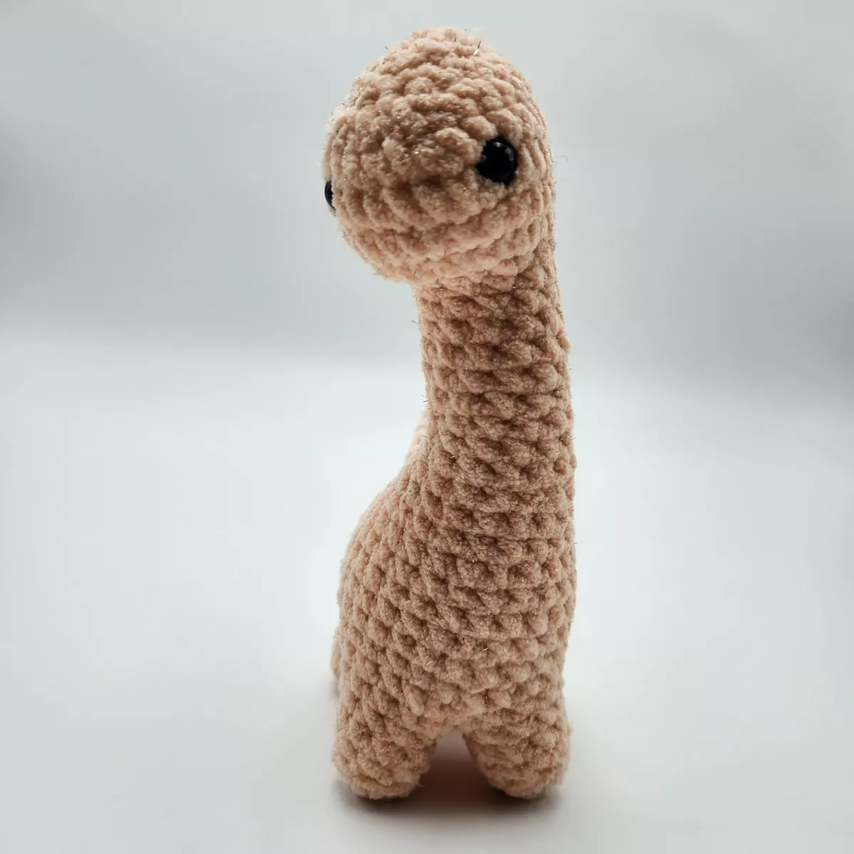 Brontosaure en crochet - peluche faite main, vue latérale
