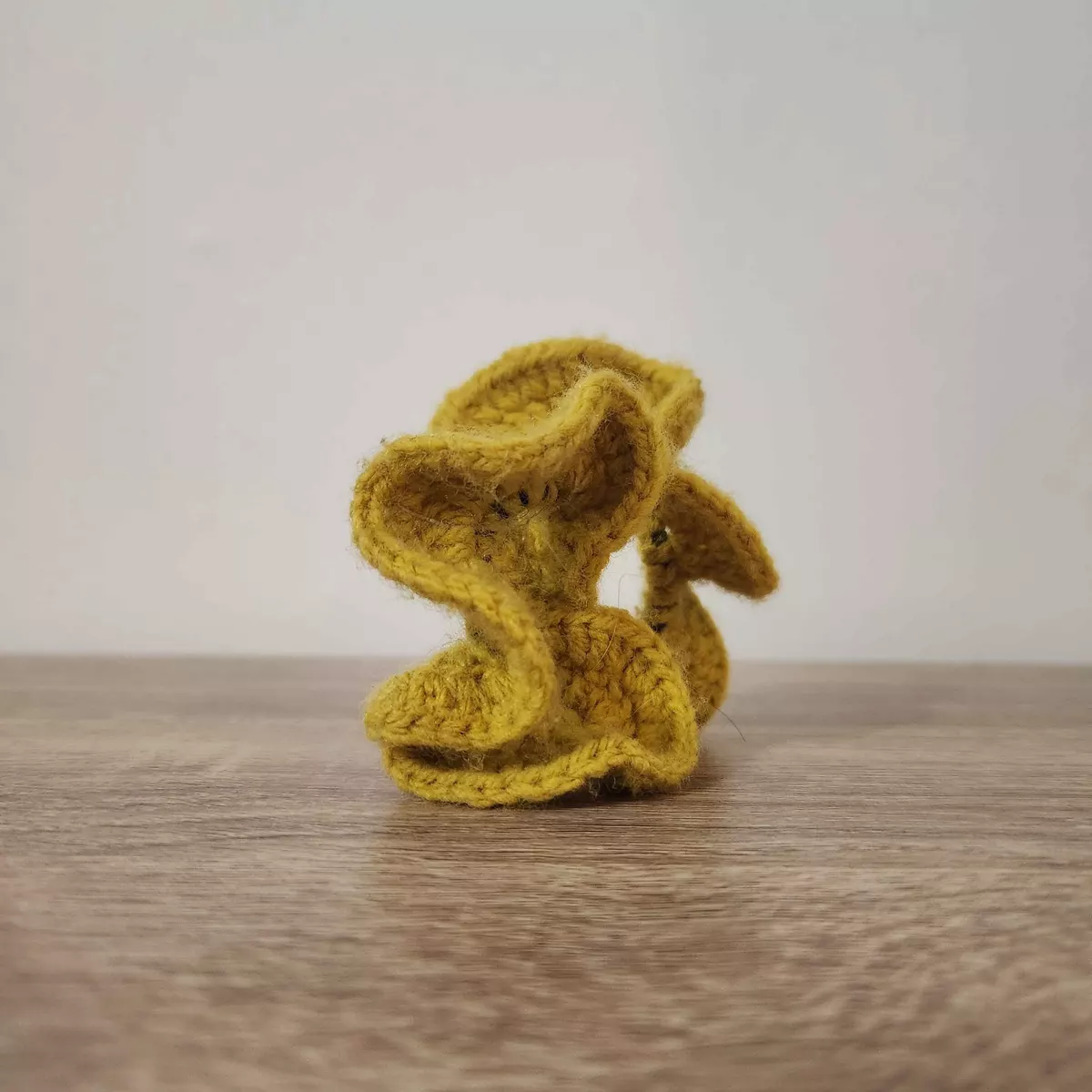 Chouchou en crochet - accessoire artisanal, vue de face