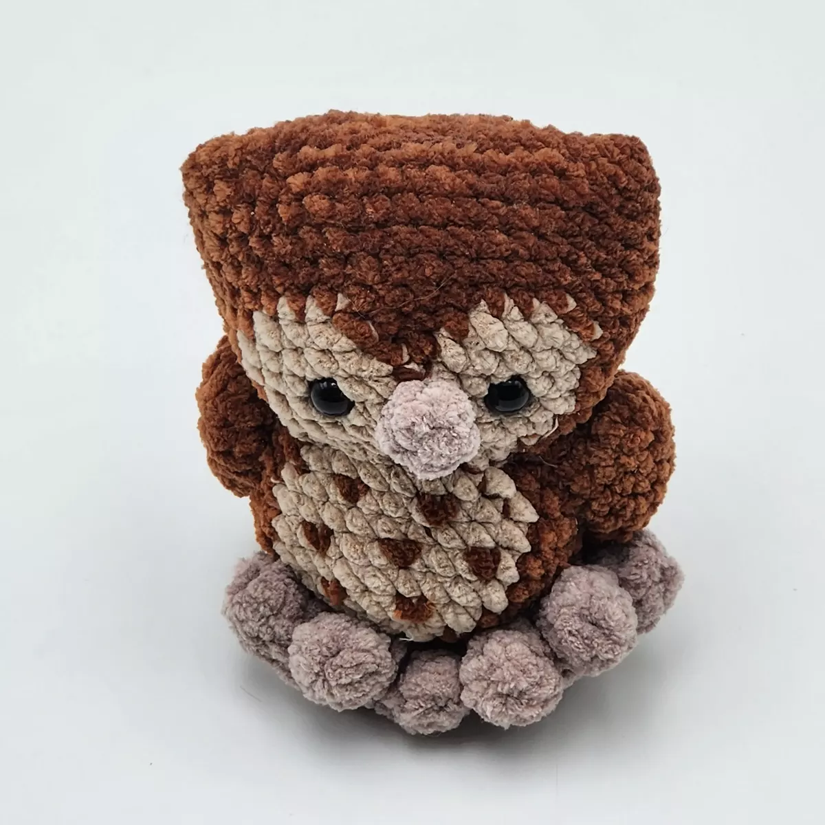 chouette en crochet - peluche artisanale, vue de face