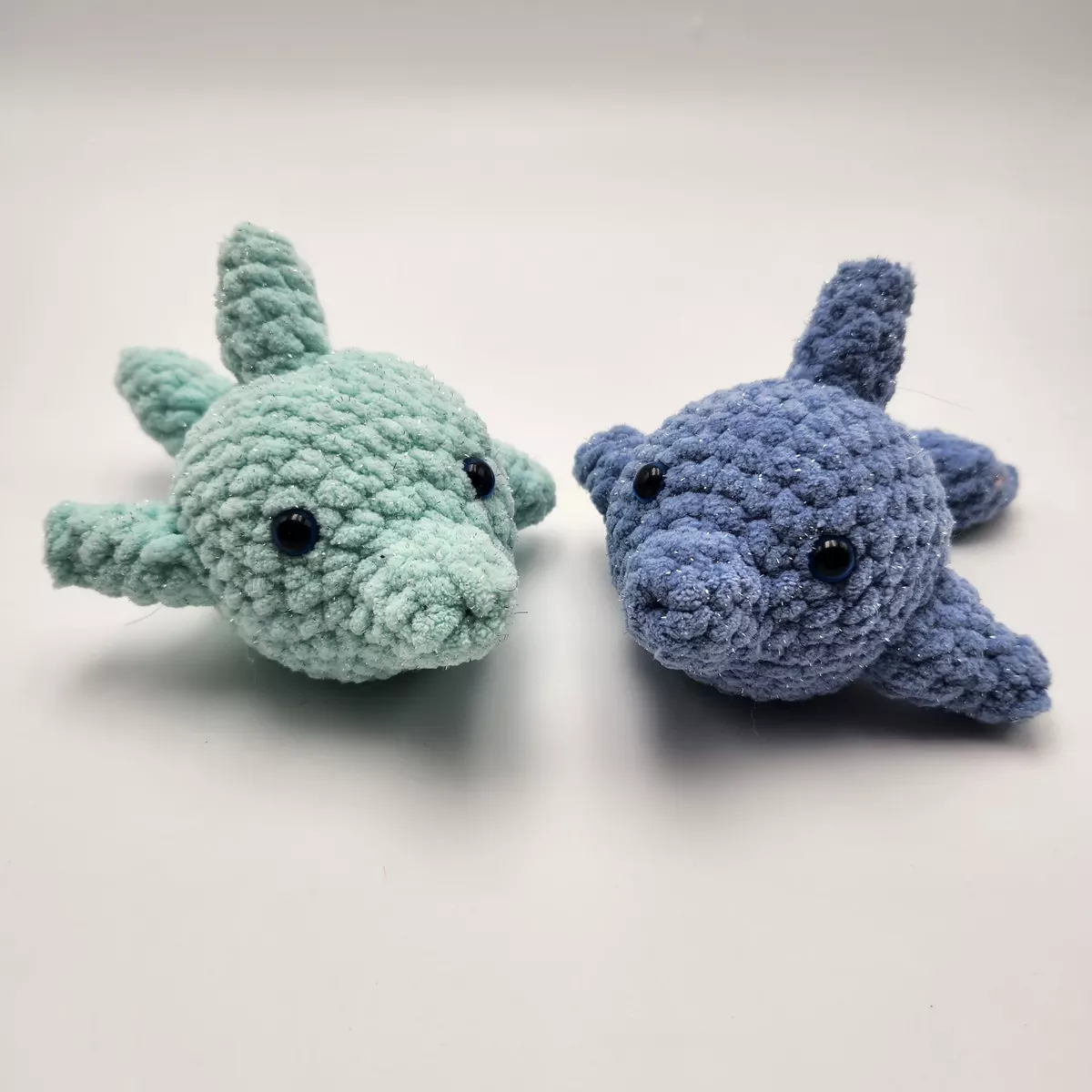 Dauphins - Dauphin en crochet - peluche faite main, vue latérale