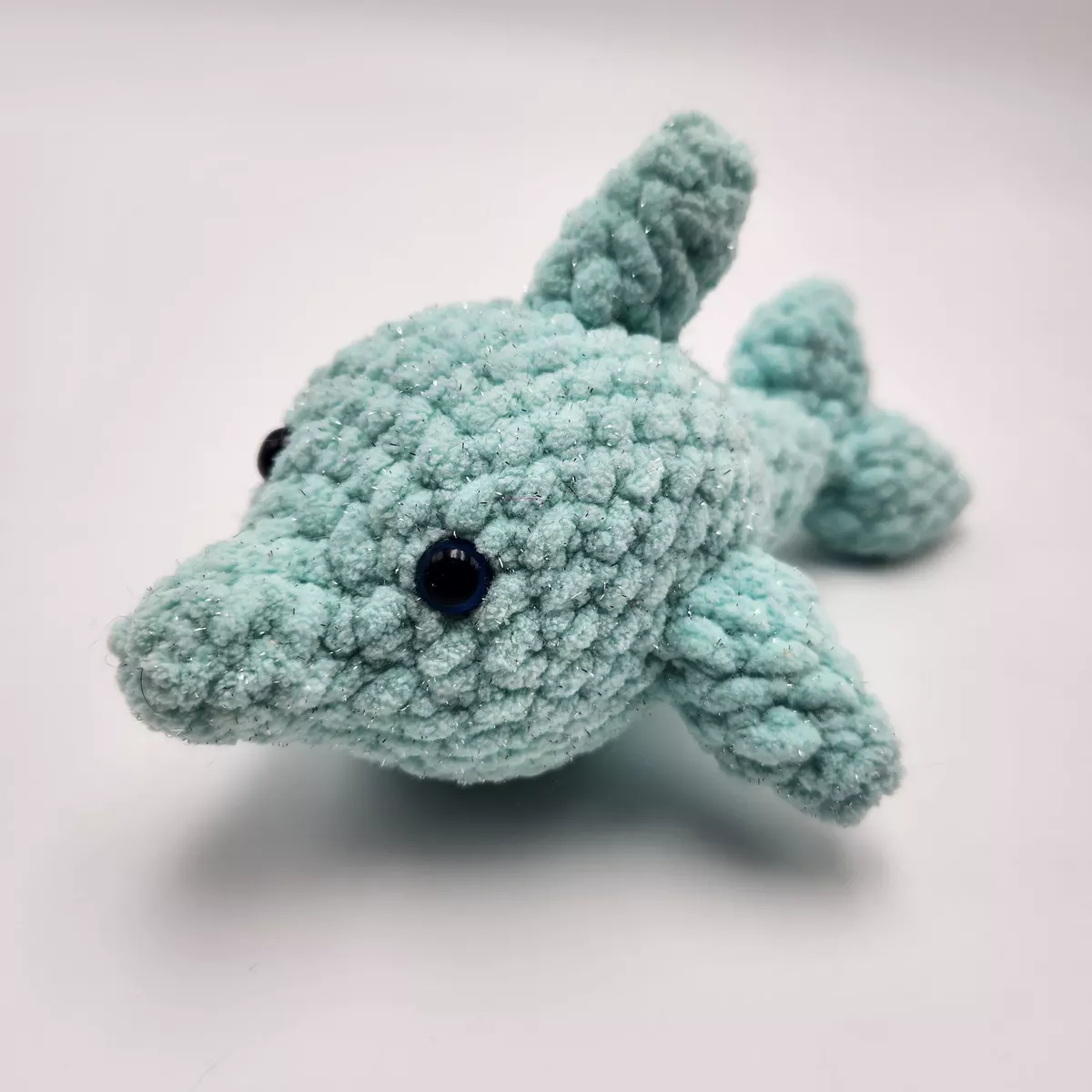 Dauphins - Dauphin en crochet - peluche artisanale, vue rapprochée