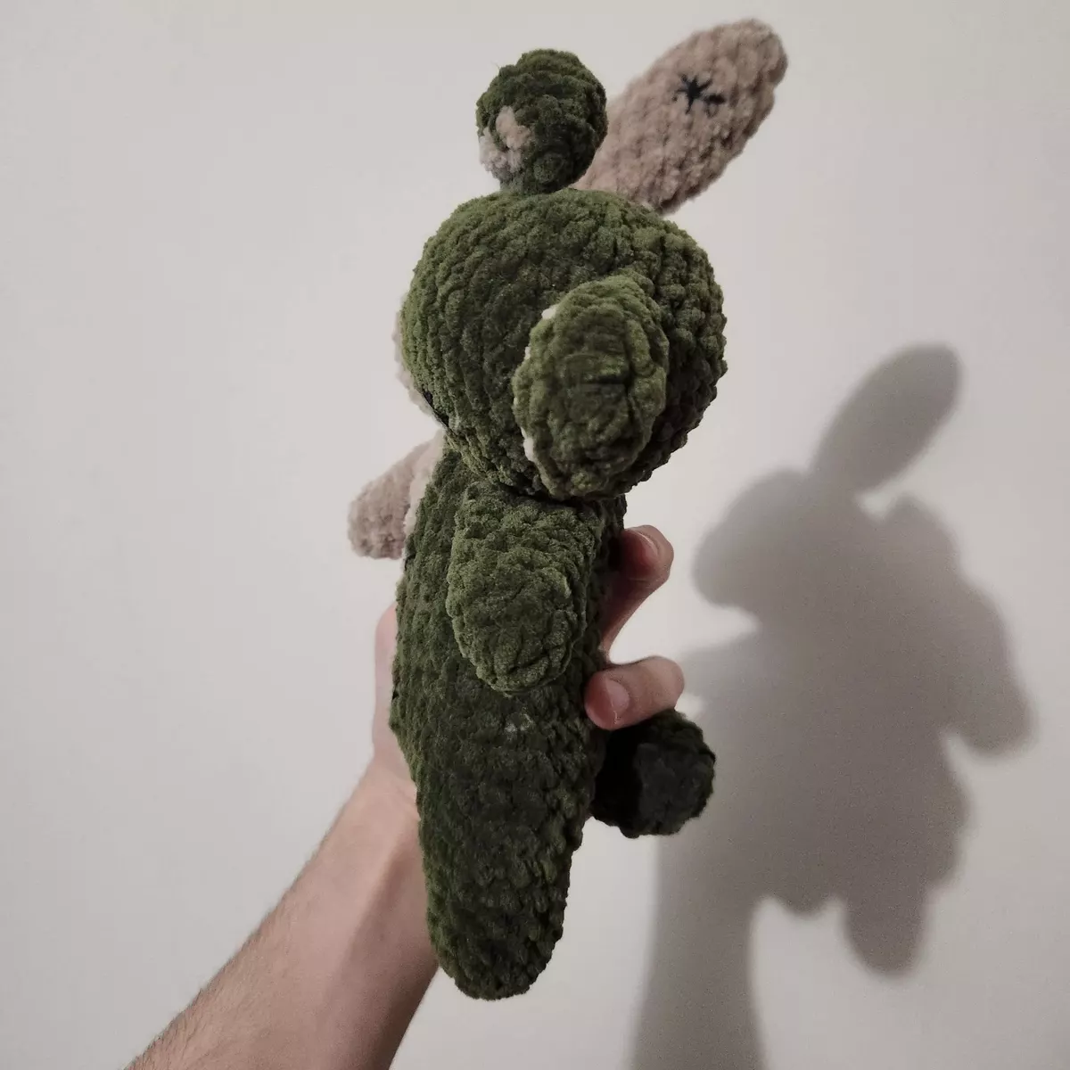 Peluche zombie et survivant crochet - vue alternative - création faite main