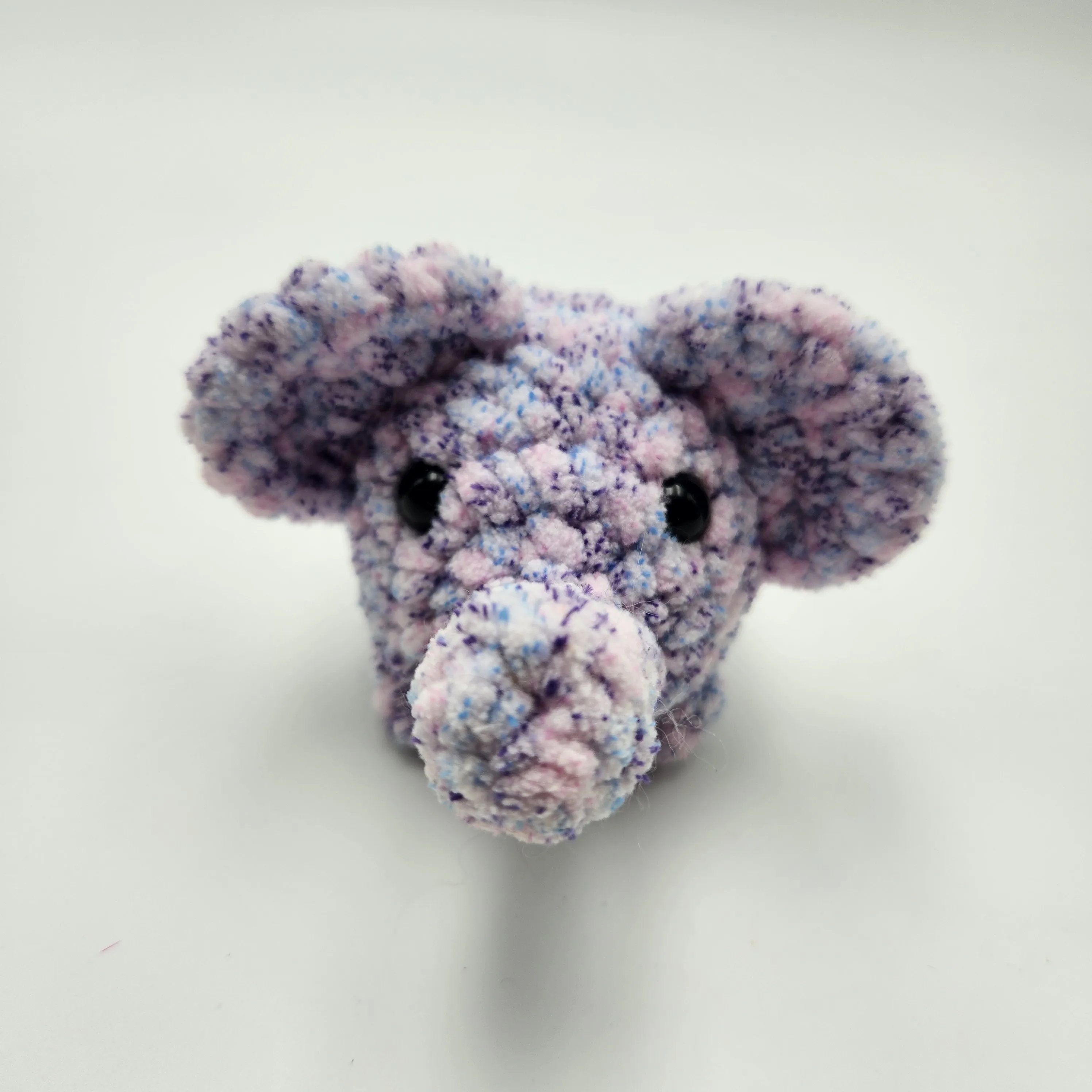 Éléphants - Éléphant en crochet - peluche artisanale avec détails fins