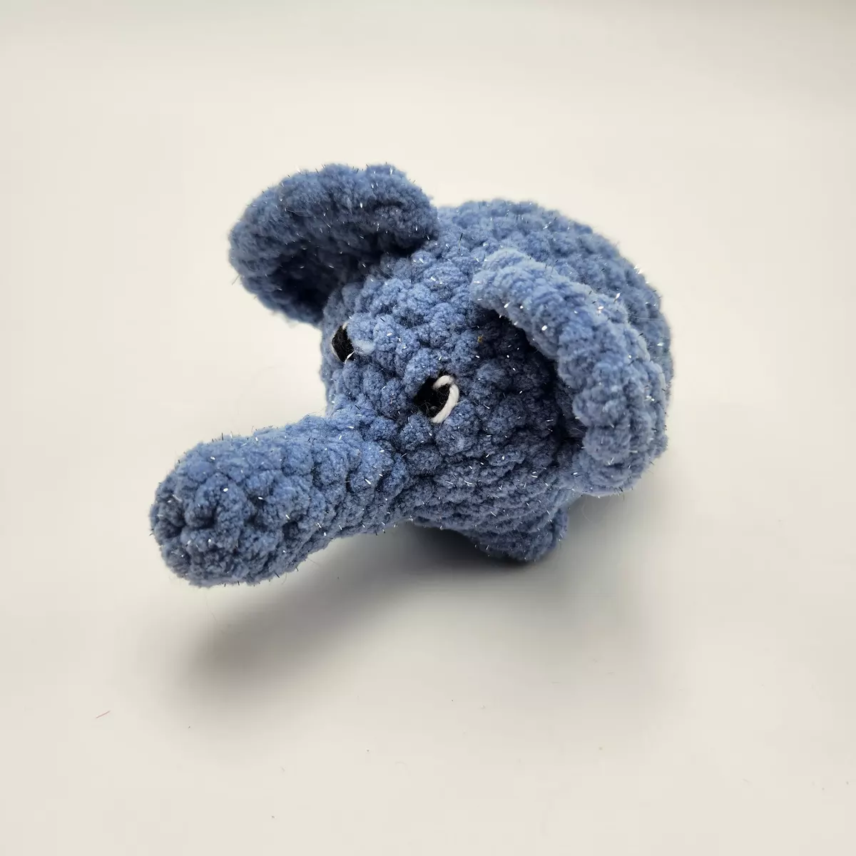 Éléphants - Éléphant en crochet - peluche artisanale, vue de face