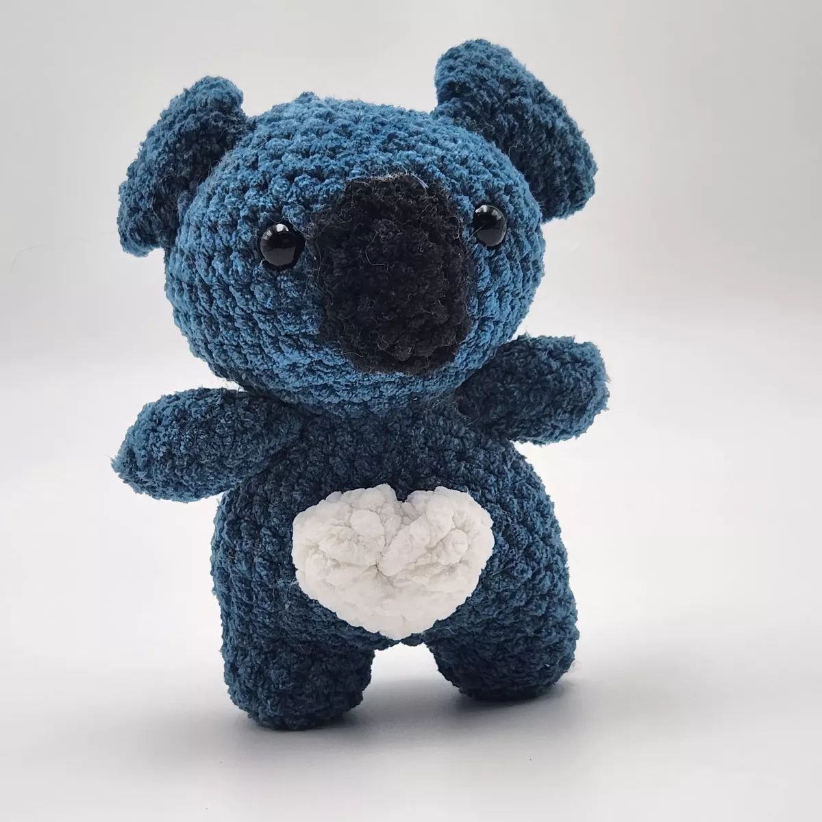Koalas - Koala en crochet - peluche artisanale vue latérale