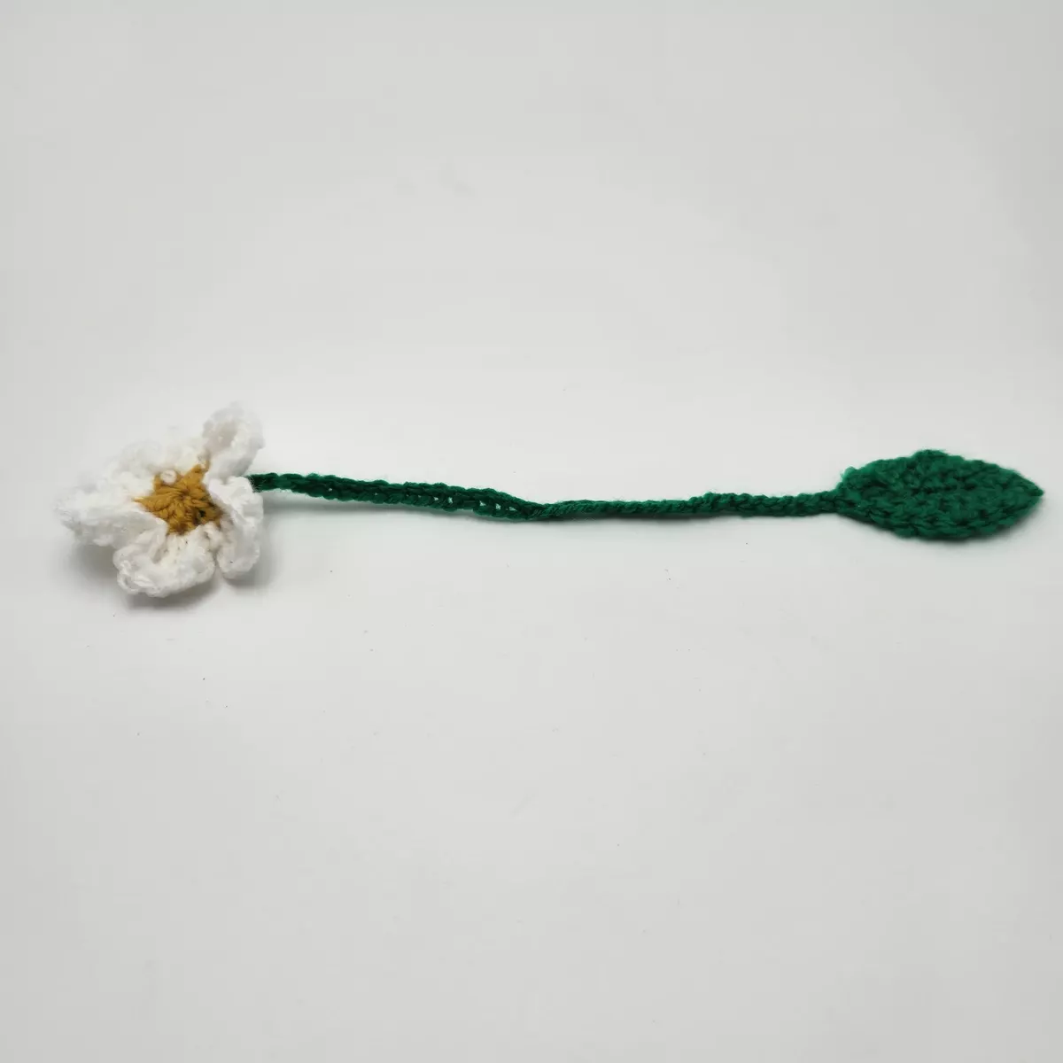 Marque-page fleur crochet - idée cadeau pour amoureux de lecture - création faite main