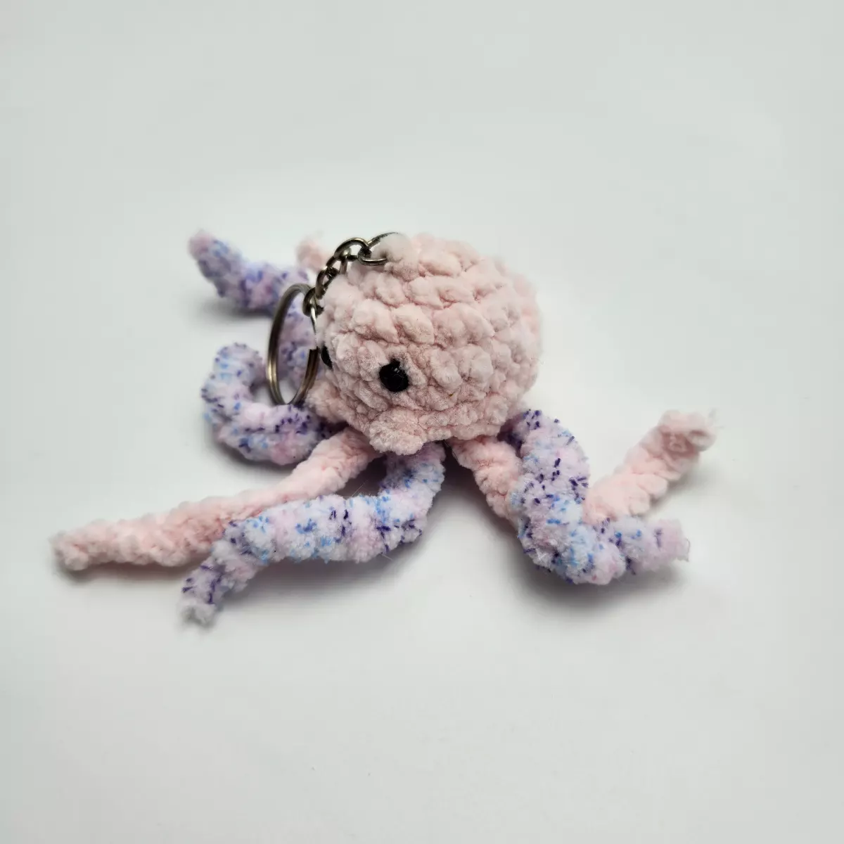 Mini-Meduses - Mini-méduse en crochet - peluche colorée avec tentacules, vue latérale - création faite main