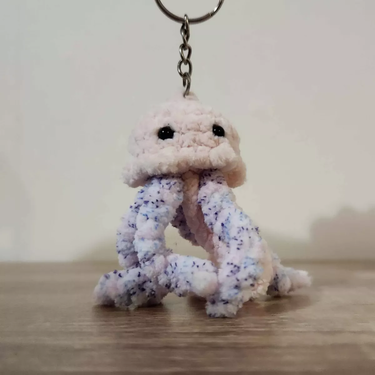 Mini-Meduses - Mini-méduse en crochet - porte-clés fait main, vue rapprochée