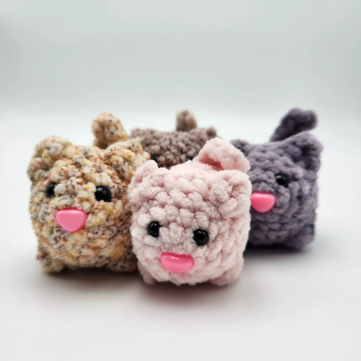 Mini-Chat en crochet coloris gris mauve