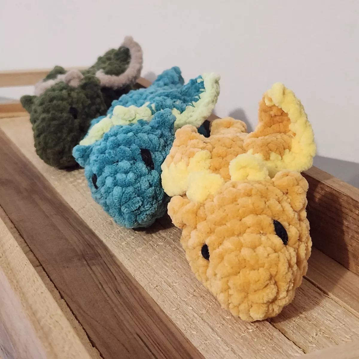 Mini-Dragon - Mini dragon en crochet - porte-clés mignon, vue de face - création faite main