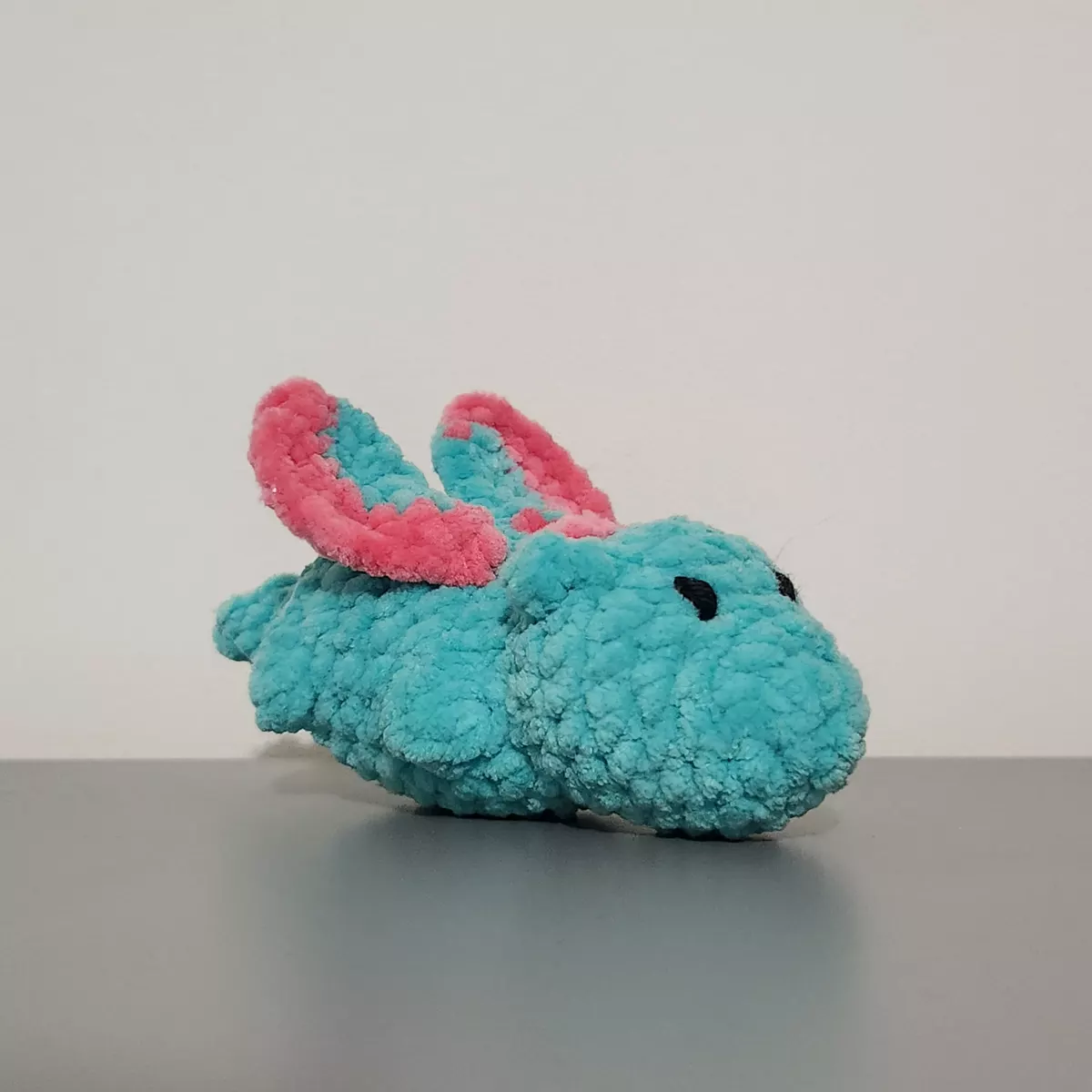 Mini-Dragon - Mini dragon en crochet - peluche miniature vue latérale - création faite main