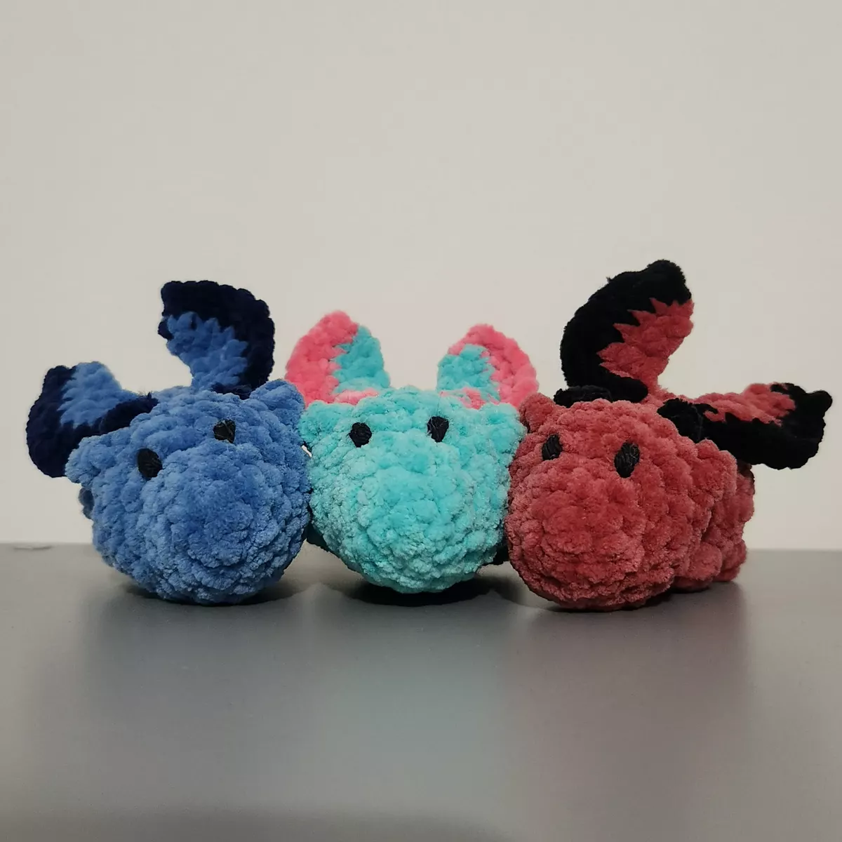 Mini-Dragon - Mini dragon en crochet - peluche miniature vue latérale - création faite main