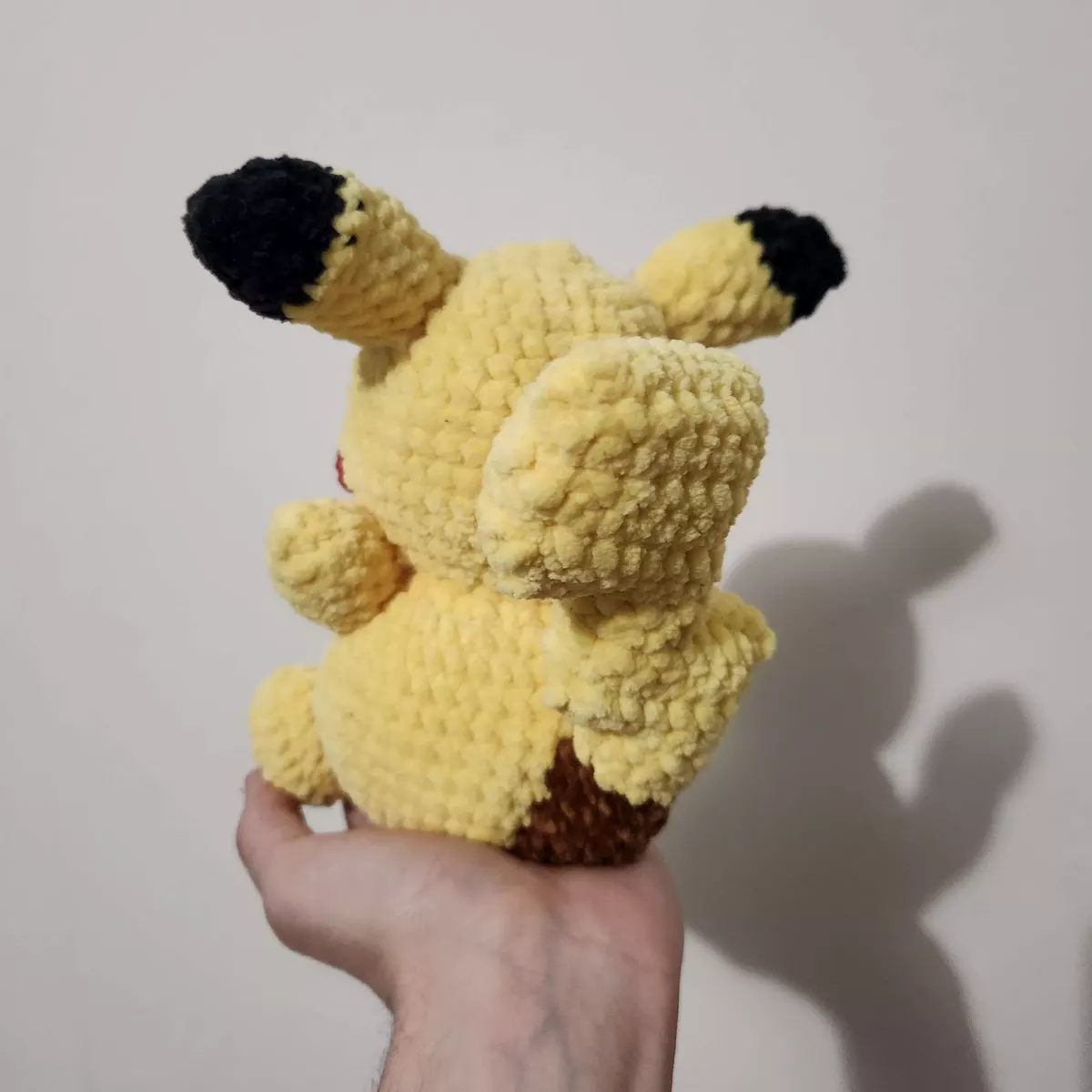 Pikachu crochet artisanal - idée cadeau geek