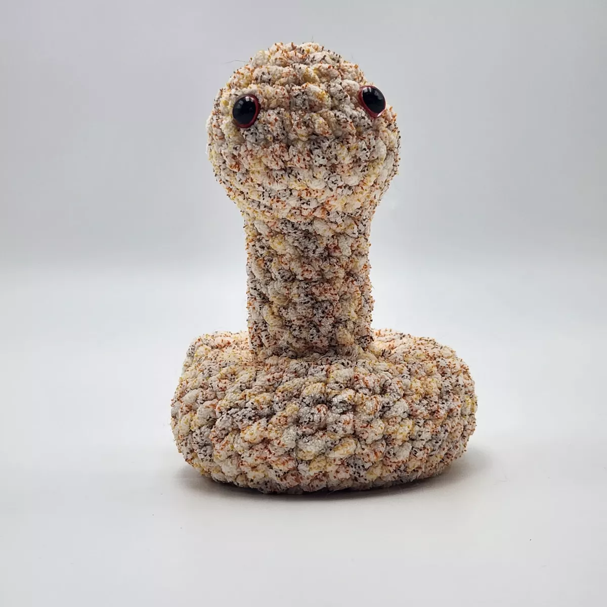Serpents - Serpent en crochet - peluche artisanale longue, vue de face